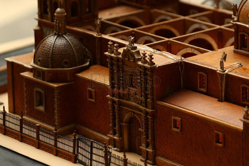 Se trata de la maqueta en miniatura de la Catedral Basílica de esta ciudad.