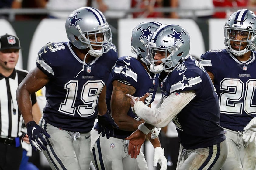 Bucs debutan superando a Cowboys