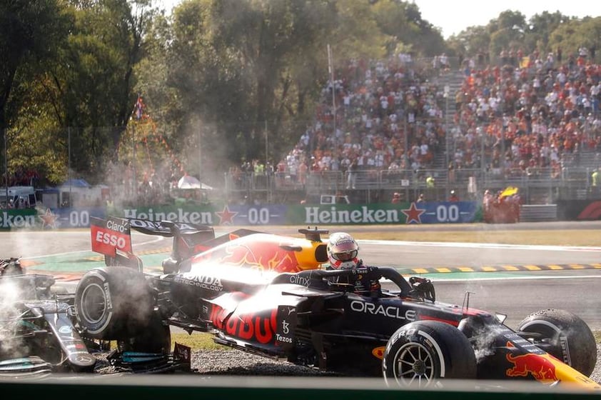 Verstappen y Hamilton se accidentan