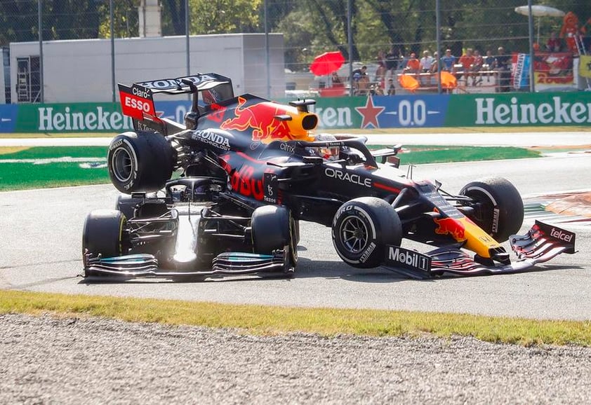 Verstappen y Hamilton se accidentan