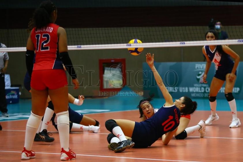 El equipo de República Dominicana venció a Perú tres sets por uno, duelo que se disputó en el Auditorio del Pueblo.