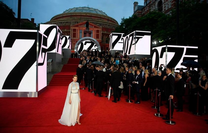 Alfombra roja de la premier de James Bond