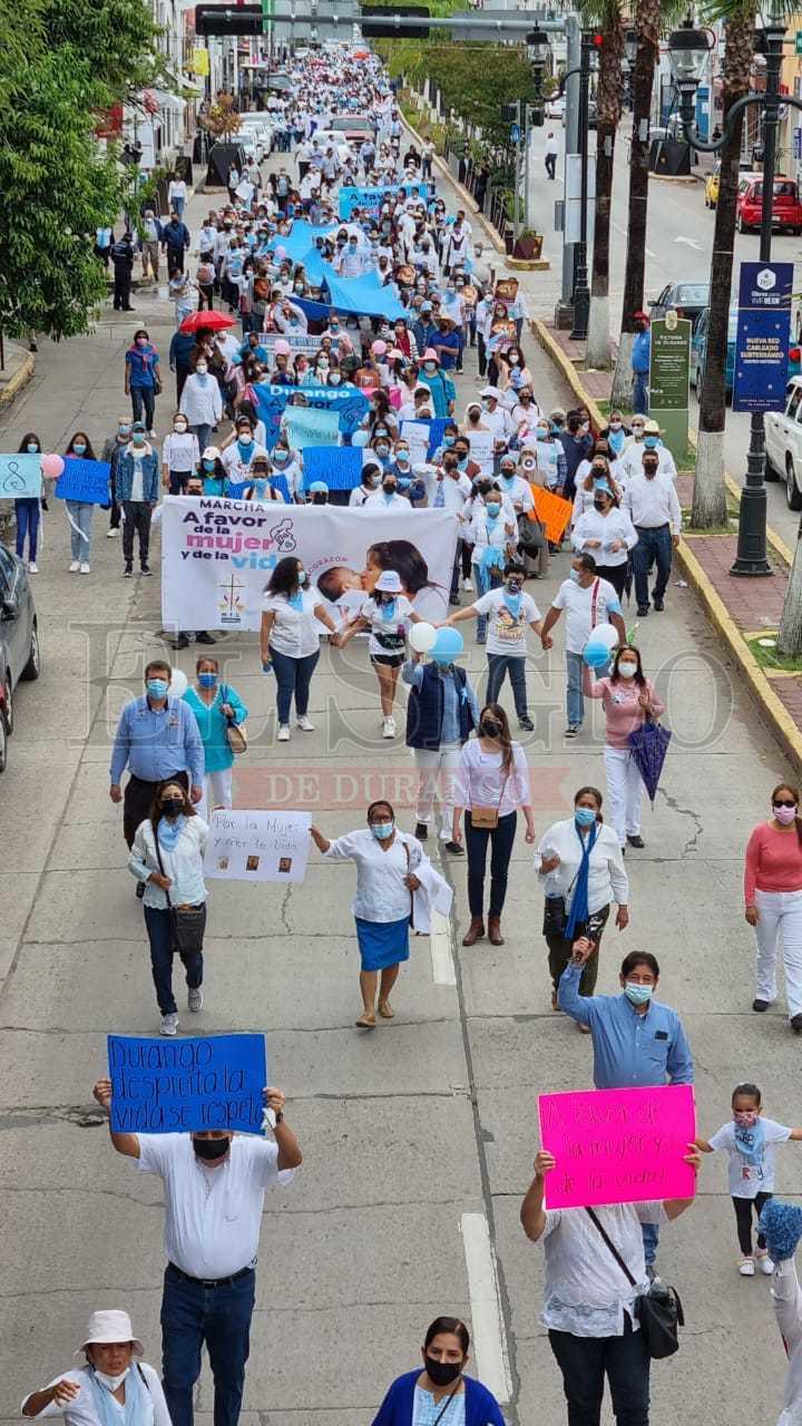 Colectivos marchan a favor de la vida