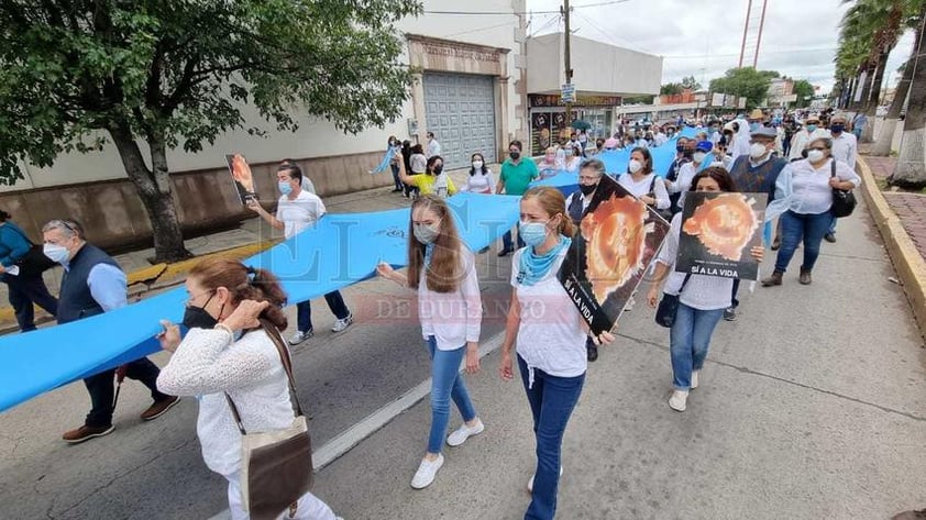 Colectivos marchan a favor de la vida