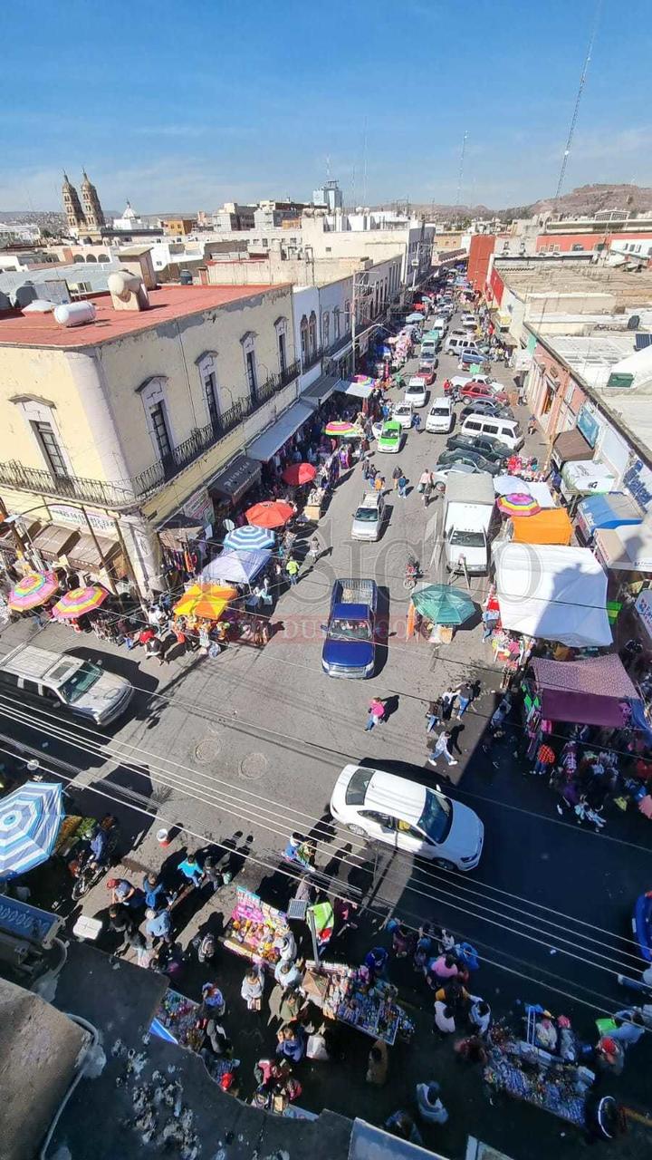 'Descontrolado' el comercio informal en la Zona Centro