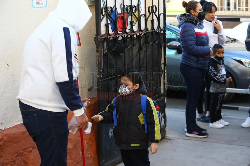 550 mil alumnos de retorno a clases en Durango