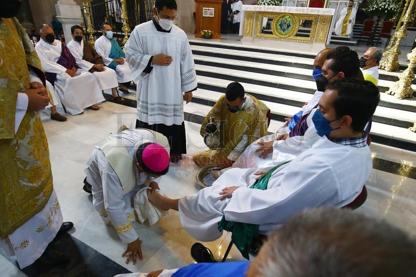 Se lleva a cabo lavatorio de pies en Catedral de Durango