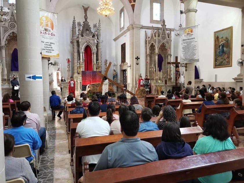 Duranguenses celebran la pasión de Cristo