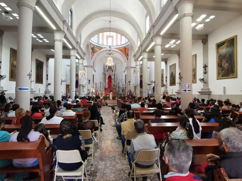 Duranguenses celebran la pasión de Cristo