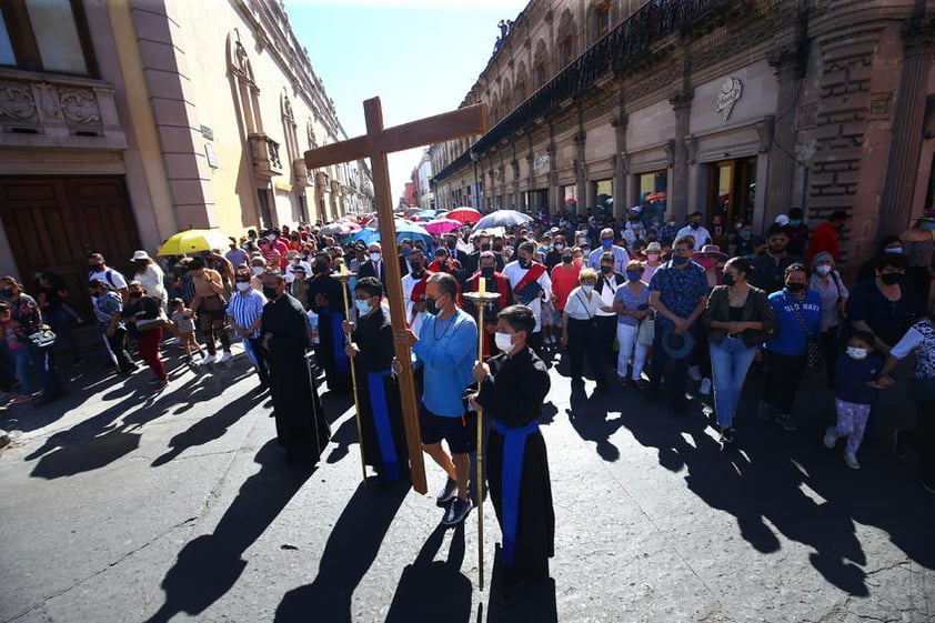 Duranguenses celebran la pasión de Cristo