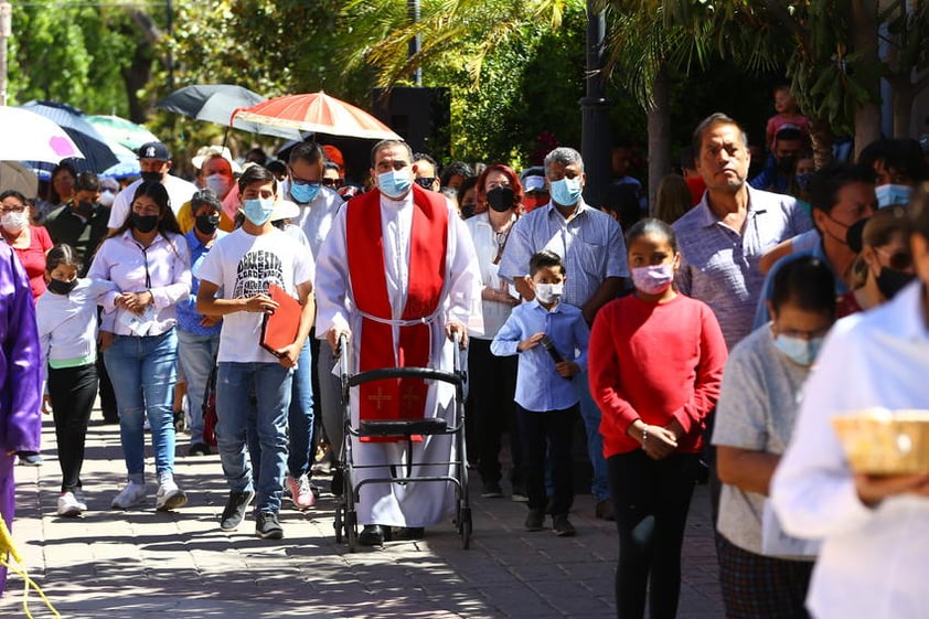 Duranguenses celebran la pasión de Cristo