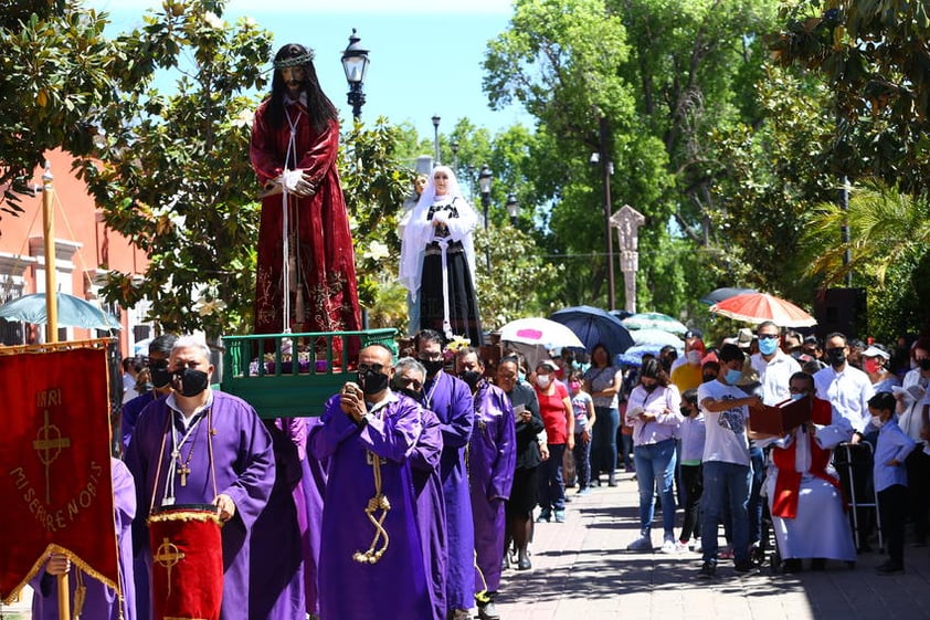 Duranguenses celebran la pasión de Cristo