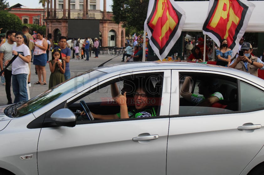 Fiesta albiverde en la Plaza de Armas