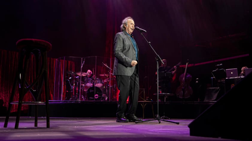 Joan Manuel Serrat se despide de los escenarios