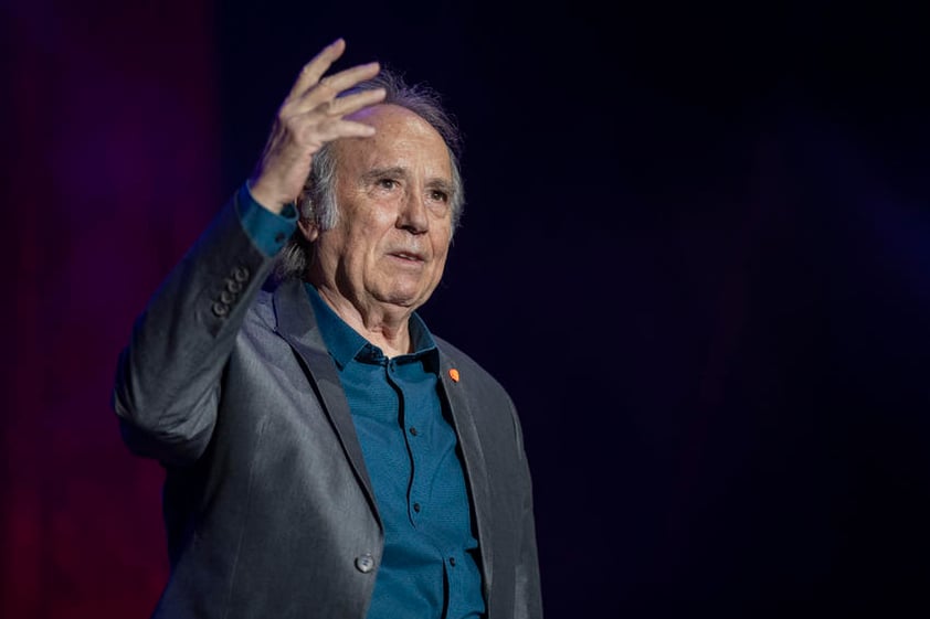 Joan Manuel Serrat se despide de los escenarios