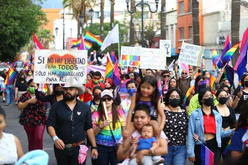 Marcha LGBT+ 2022 en la ciudad de Durango