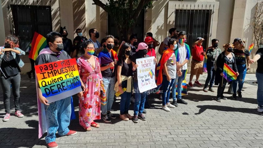 El reducido contingente fue convocado desde las 16:00 horas.