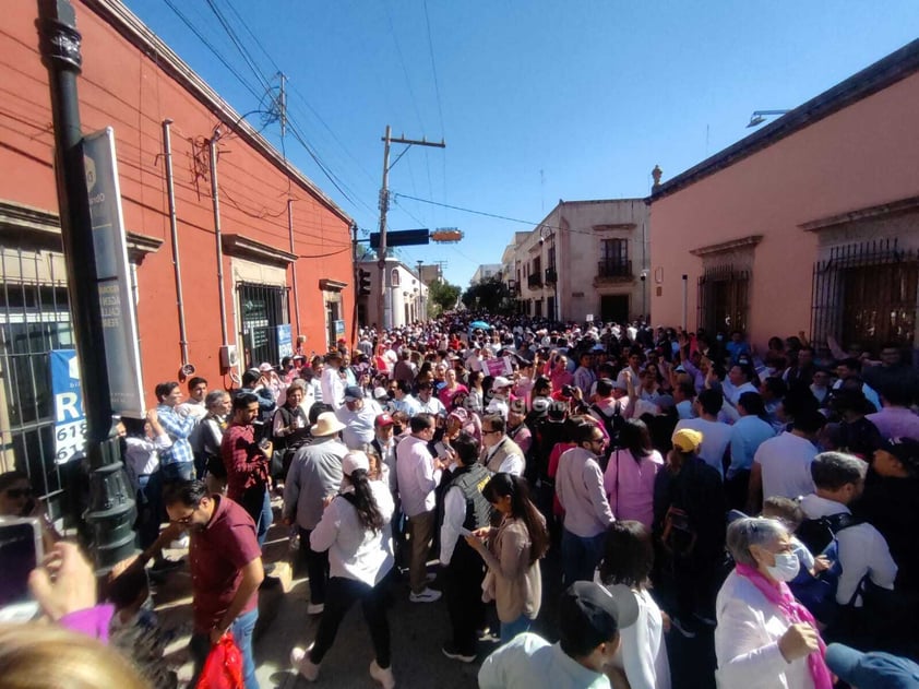 MARCHA A FAVOR DEL INE EN DURANGO