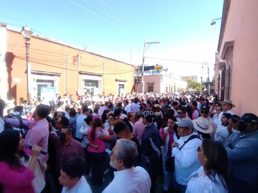 MARCHA A FAVOR DEL INE EN DURANGO