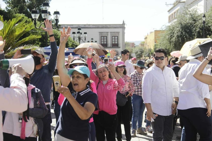 MARCHA A FAVOR DEL INE EN DURANGO