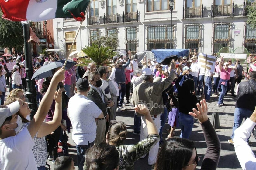 MARCHA A FAVOR DEL INE EN DURANGO