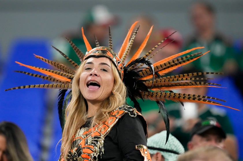 Afición mexicana captada durante el encuentro contra Polonia, en el Mundial de futbol Qatar 2022.