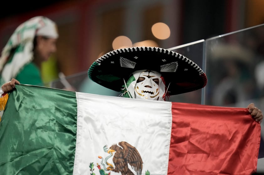 Afición mexicana captada durante el encuentro contra Polonia, en el Mundial de futbol Qatar 2022.