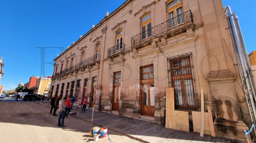 El rodaje de la nueva cinta de Viggo Mortensen, 'The Dead Don't Hurt', iniciará hoy en varias calles de la Zona Centro de Durango. Debido a esto hay cortes de tránsito.