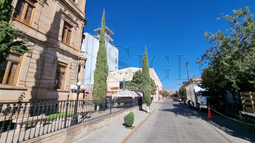 El rodaje de la nueva cinta de Viggo Mortensen, 'The Dead Don't Hurt', iniciará hoy en varias calles de la Zona Centro de Durango. Debido a esto hay cortes de tránsito.