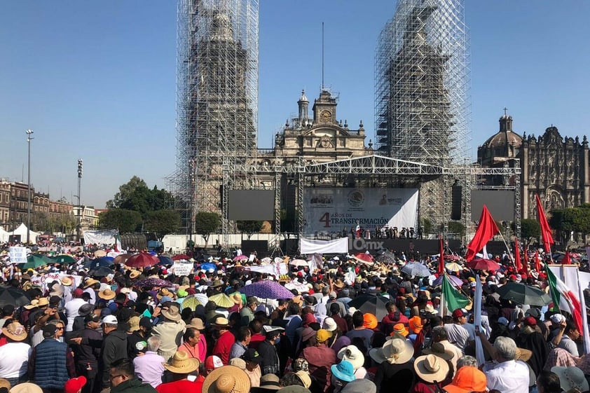 Este domingo 27 de noviembre de 2022 se realiza la marcha de AMLO con motivo de su cuarto aniversario de su llegada a la Presidencia de México, que parte de Ángel de la Independencia al Zócalo capitalino.