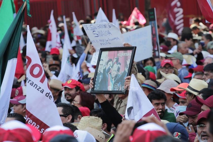 Este domingo 27 de noviembre de 2022 se realiza la marcha de AMLO con motivo de su cuarto aniversario de su llegada a la Presidencia de México, que parte de Ángel de la Independencia al Zócalo capitalino.