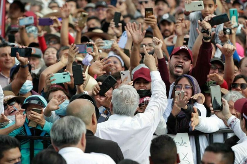 Este domingo 27 de noviembre de 2022 se realiza la marcha de AMLO con motivo de su cuarto aniversario de su llegada a la Presidencia de México, que parte de Ángel de la Independencia al Zócalo capitalino.