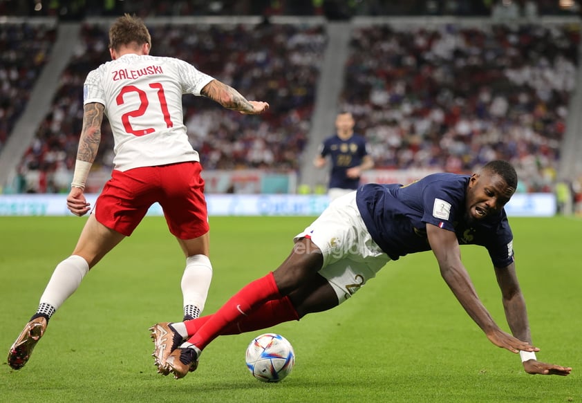 Olivier Giroud, con un tanto al borde del descanso, y Kylian Mbappe, con un doblete, firmaron la victoria de Francia sobre Polonia (3-1) que sitúa a los campeones del mundo en los cuartos de final