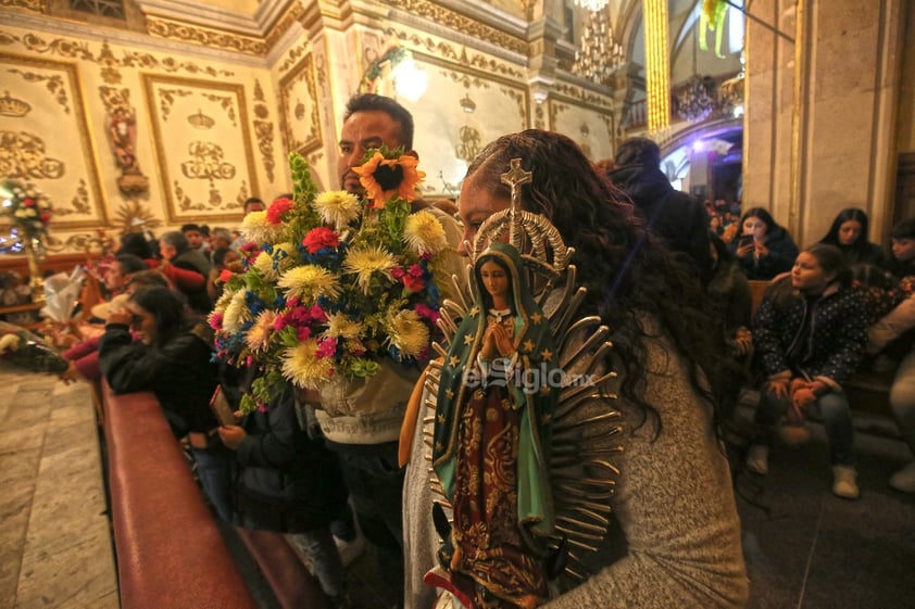 Cientos de duranguenses se congregaron en el Santuario de Nuestra Señora de Guadalupe para las tradicionales mañanitas a la Virgen de Guadalupe