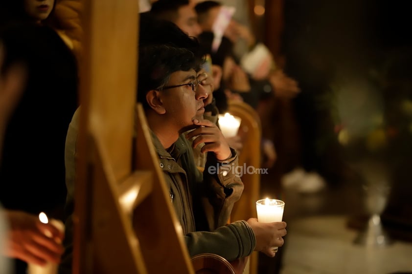 Cientos de duranguenses se congregaron en el Santuario de Nuestra Señora de Guadalupe para las tradicionales mañanitas a la Virgen de Guadalupe