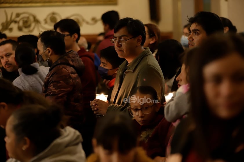 Cientos de duranguenses se congregaron en el Santuario de Nuestra Señora de Guadalupe para las tradicionales mañanitas a la Virgen de Guadalupe