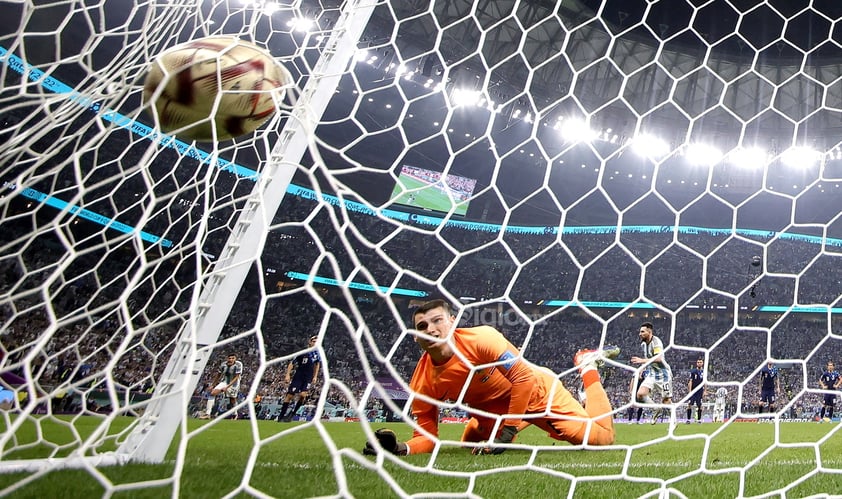 Una magistral actuación de la dupla Lionel Messi - Julián Álvarez tiene a la Selección Argentina en la final del Mundial.