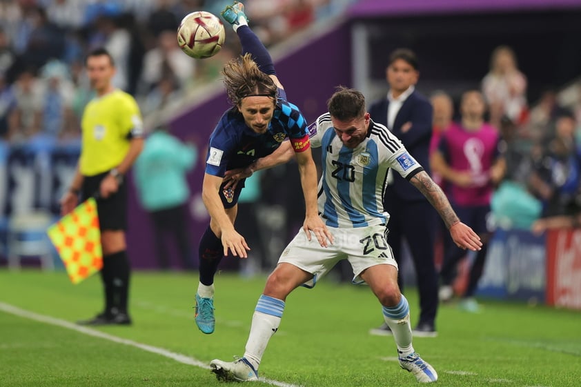 Una magistral actuación de la dupla Lionel Messi - Julián Álvarez tiene a la Selección Argentina en la final del Mundial.