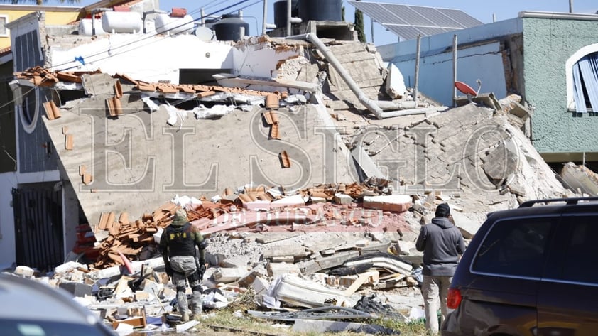 Poco después del mediodía de este domingo, corporaciones de emergencia se movilizaron para atender el reporte de explosión de una vivienda en el fraccionamiento Camino Real, de la ciudad de Durango; habitantes y vecinos presenciaron un fuerte olor a gas antes del suceso.