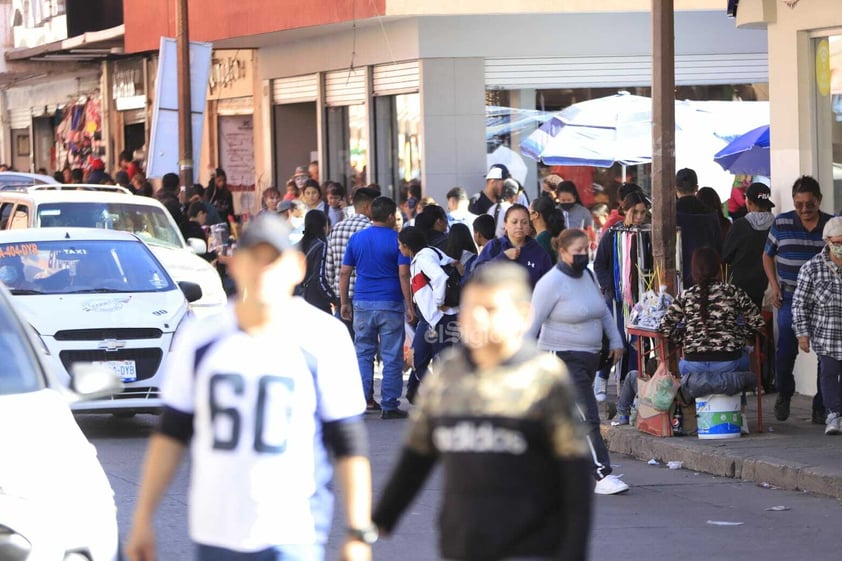 Compras de pánico en víspera de Noche Buena en Durango.