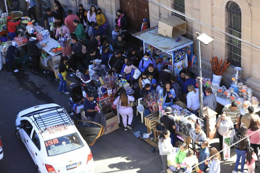 Compras de pánico en víspera de Noche Buena en Durango.