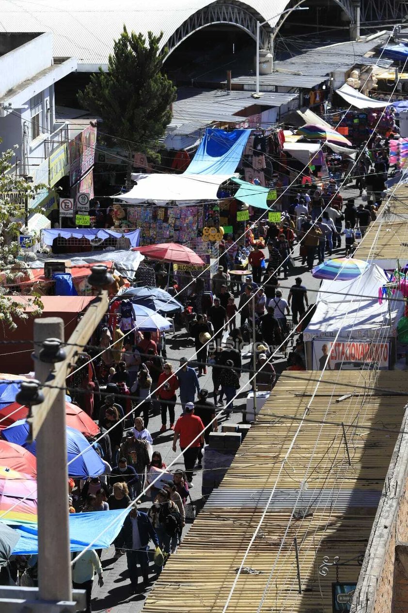 Compras de pánico en víspera de Noche Buena en Durango.