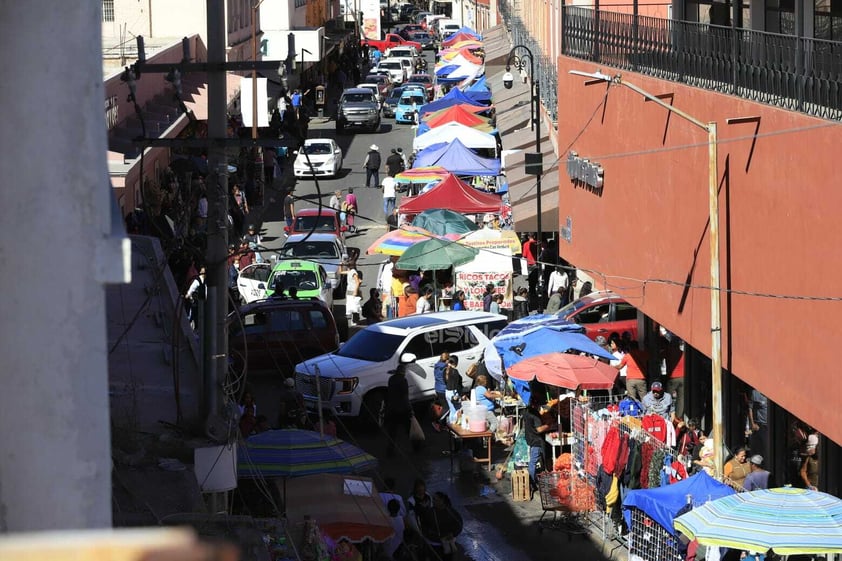 Compras de pánico en víspera de Noche Buena en Durango.