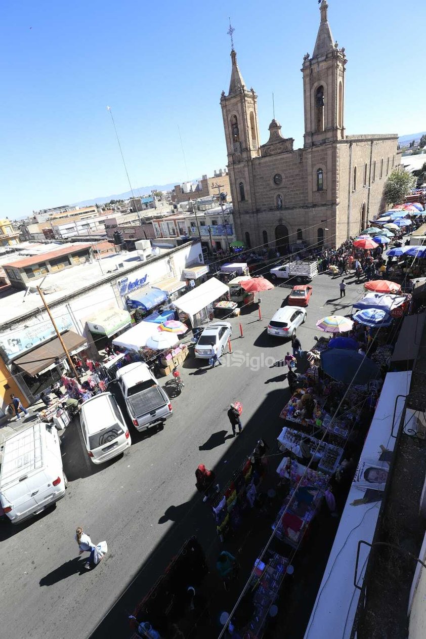 Compras de pánico en víspera de Noche Buena en Durango.