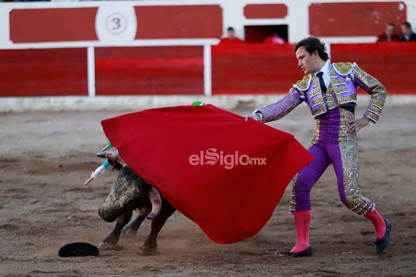 ¡Olé! Festejan Año Nuevo con corrida de toros en Durango