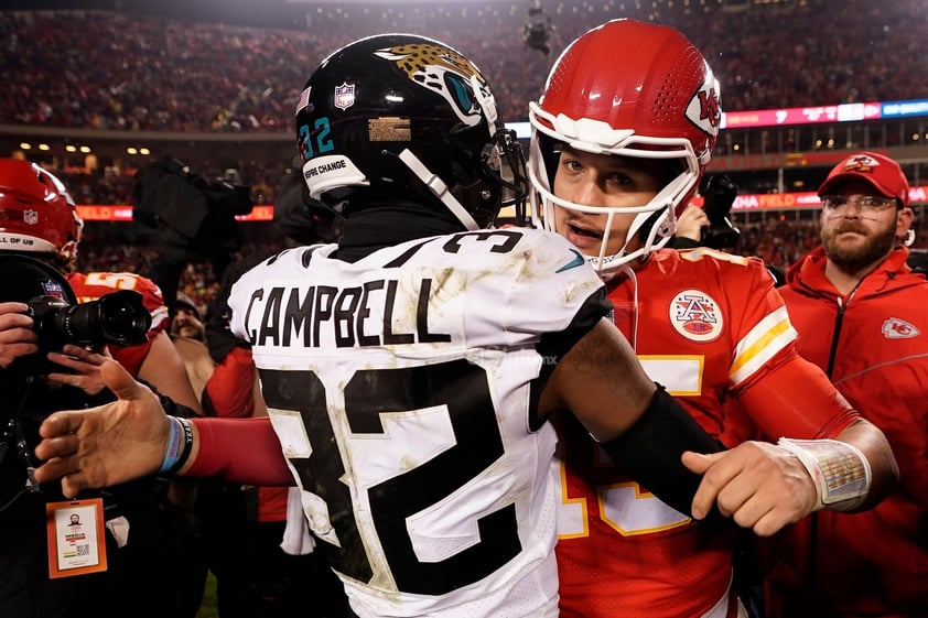 Los Kansas City Chiefs volaron este sábado a la final de la Conferencia Americana (AFC) de la NFL por quinto año consecutivo, tras imponerse por 27-20 a los Jacksonville Jaguars.