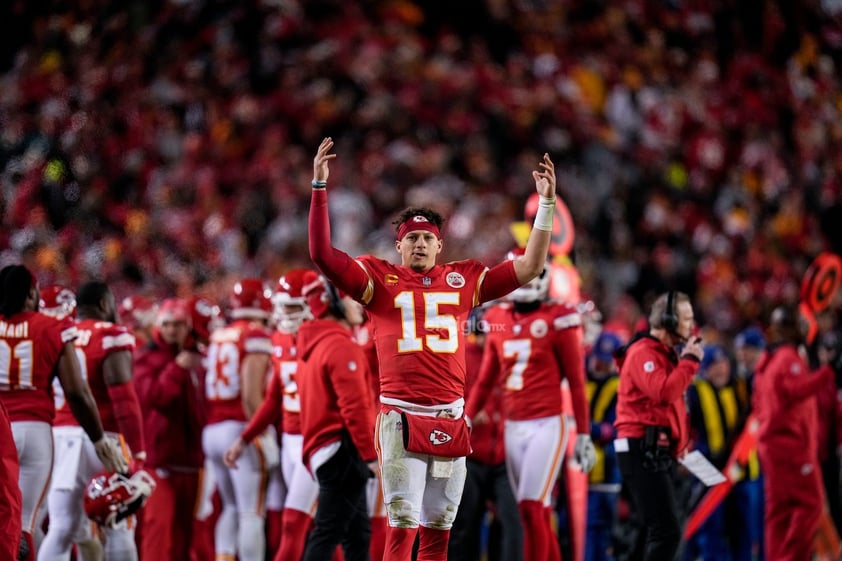 Los Kansas City Chiefs volaron este sábado a la final de la Conferencia Americana (AFC) de la NFL por quinto año consecutivo, tras imponerse por 27-20 a los Jacksonville Jaguars.