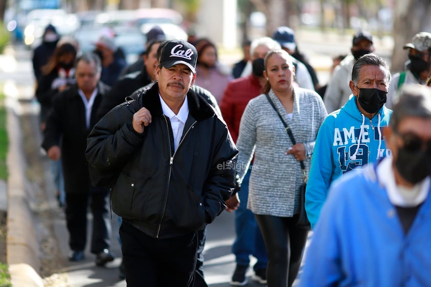 A pesar de que ha disminuido la clientela después de la pandemia, los boleros se mantienen a flote y ahora que están cumpliendo 73 años buscan lograr abrir el 40 por ciento de las bolerías que permanecen cerradas.