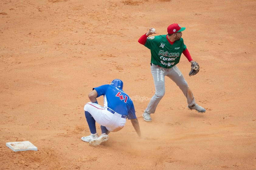 Cañeros, representante de México en la Serie del Caribe, remontó 5-4 a Tigres de Licey, de República Dominicana, para un debut triunfal.