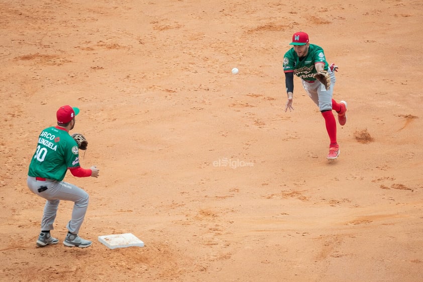 Cañeros, representante de México en la Serie del Caribe, remontó 5-4 a Tigres de Licey, de República Dominicana, para un debut triunfal.